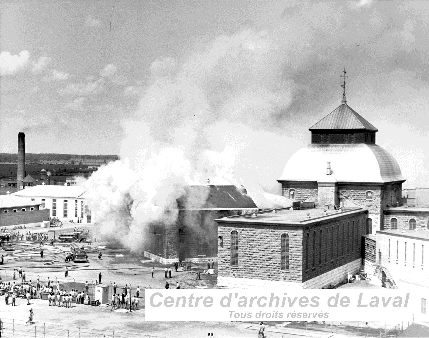 Incendie au pnitencier Saint-Vincent-de-Paul suite  l'meute de 1962